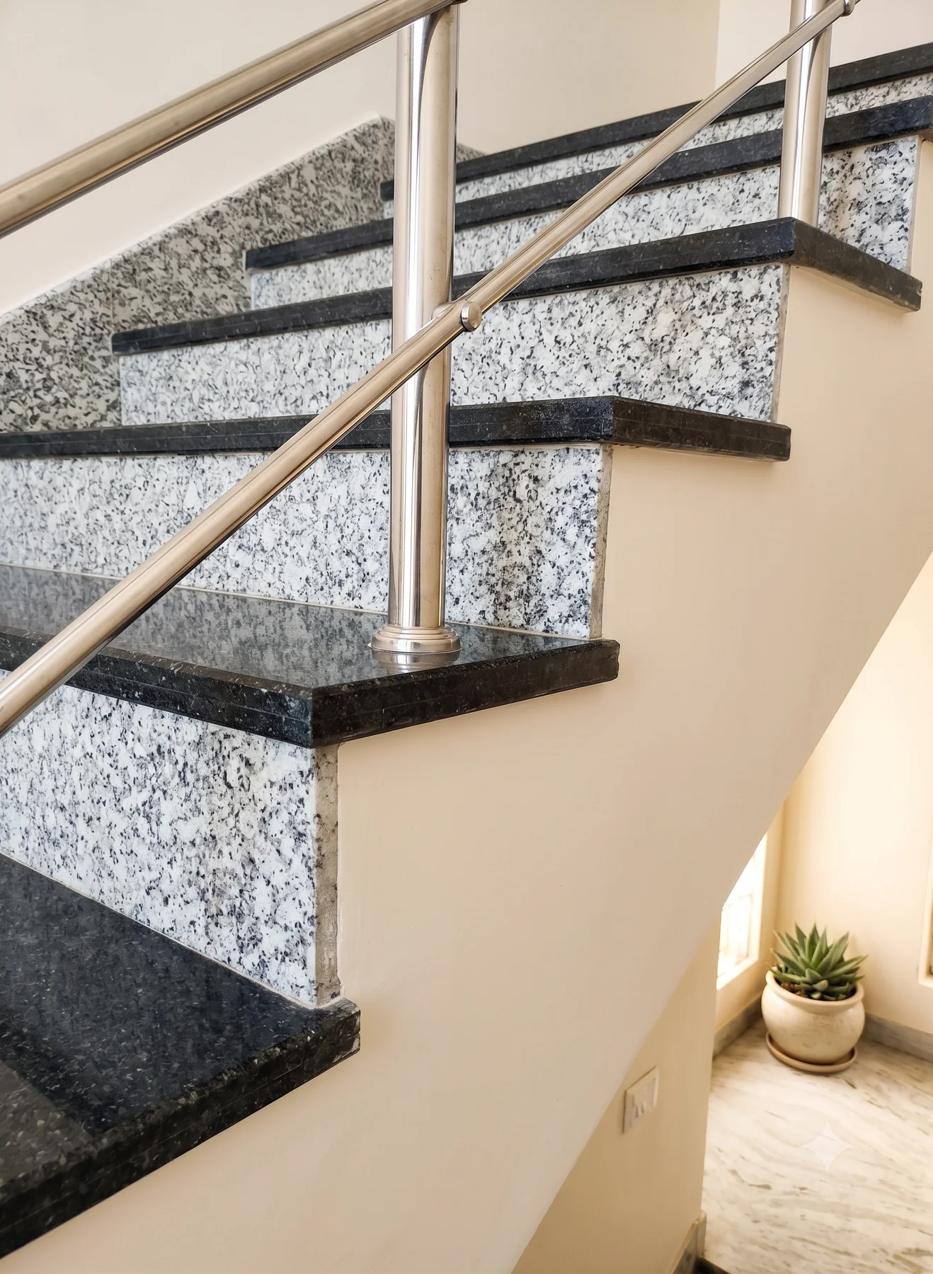 Staircase photo 202